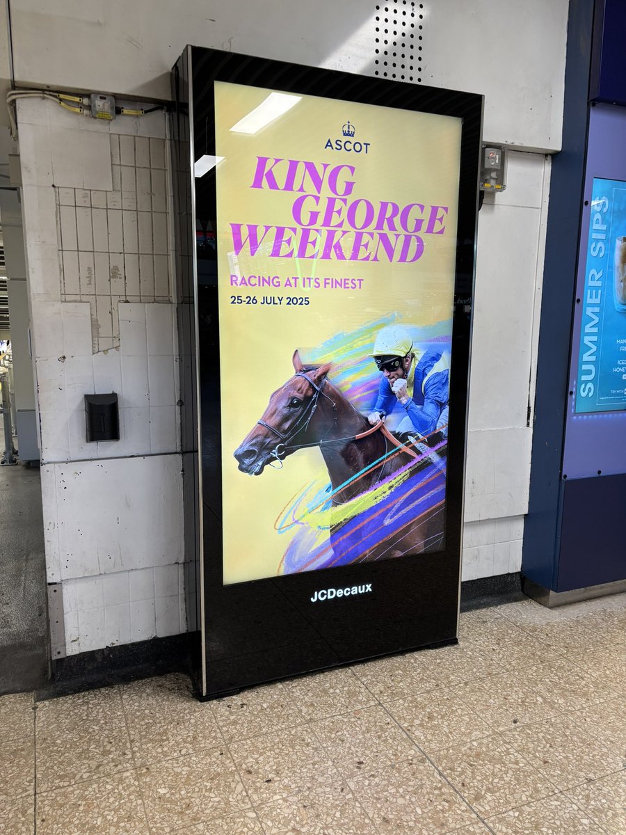 Samantha Martin (@sam_angelina22) on Twitter photo The grin on my face when I saw this in London Euston. Gorgeous work <a href="/Ascot/">Ascot Racecourse</a> 👏 The grin on my face when I saw this in London Euston. Gorgeous work <a href="/Ascot/">Ascot Racecourse</a> 👏