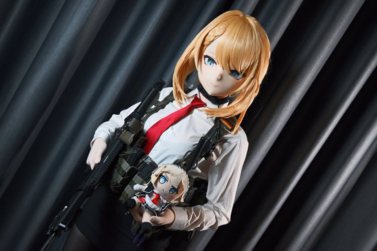 G36 &amp; Smol One.
“指挥官，请带上这个小家伙，当我不能一如既往地伴您身旁。”

特别鸣谢：<a href="/new_powerpoint/">新建空白演示文档</a>
摄影大叠：<a href="/jishajodke11931/">合鸟🕊️</a>