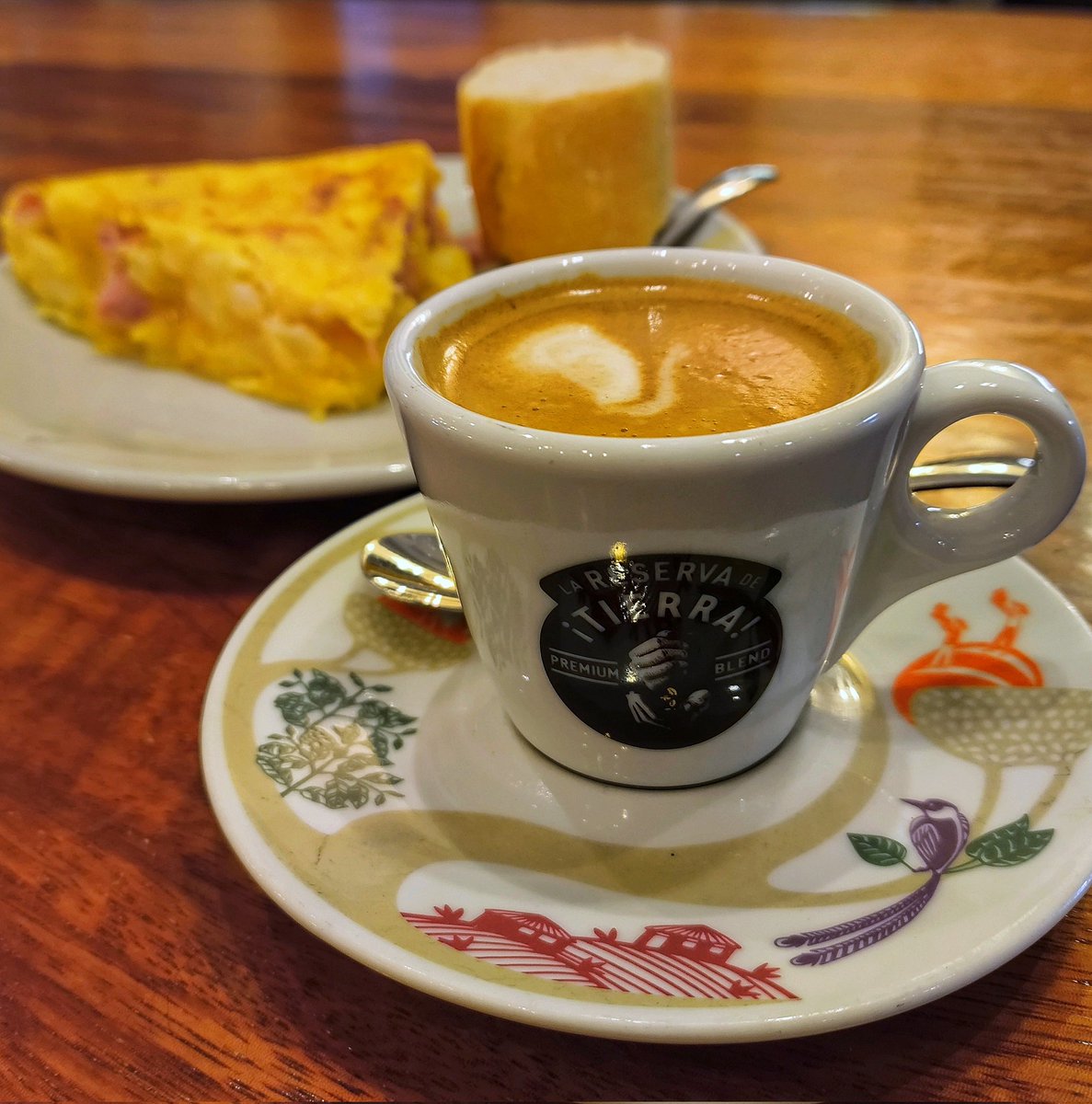 Ezin dugu patua aukeratu baina bidea nola egiten dugun bai.
#Euskalherria #Bilbo #kafea #Ebakia #Tortilla