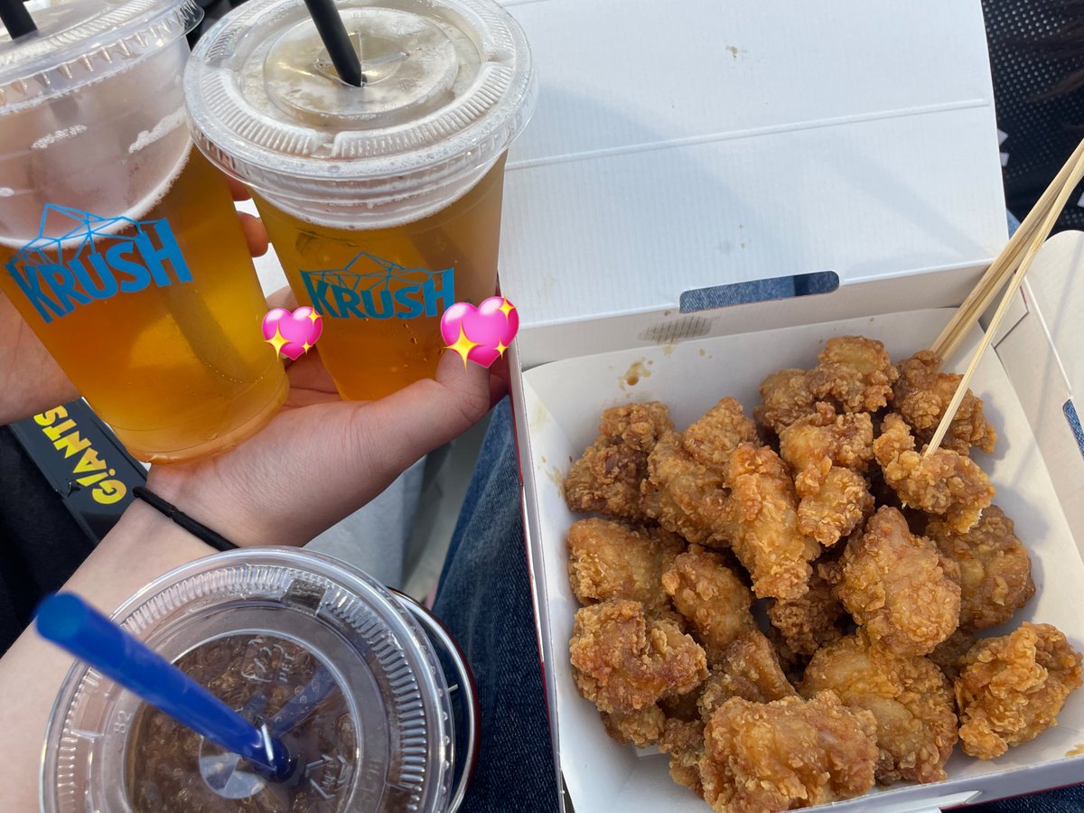 hoodzip_up's tweet photo. 근황.. 
야구장가서 치맥
출근 https://t.co/iFXwRqgwN4