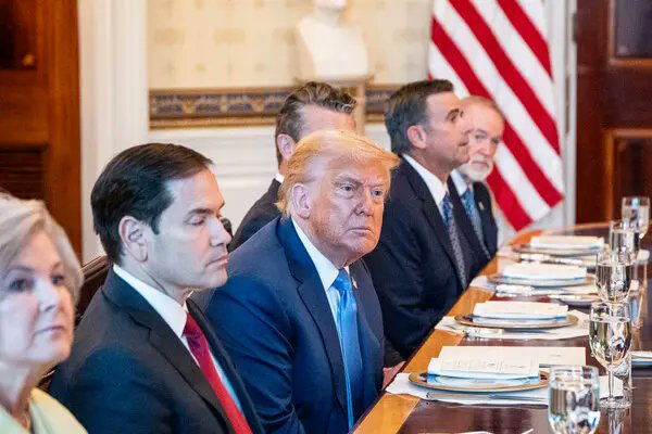 Trump Reverses Course, Pledges More Weapons to Ukraine Amid Russian Advances
 U.S. President Donald Trump announced Monday that the United States will resume and expand weapons shipments to Ukraine, just days after a surprise pause in military aid left Kyiv scrambling for