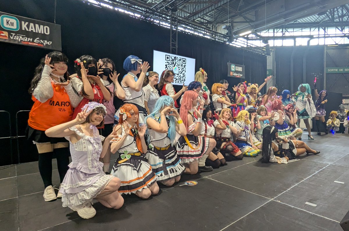 Et d'ailleurs bravo les idols! (Et bravo <a href="/UnitedGlowStick/">United GlowStick</a> !)