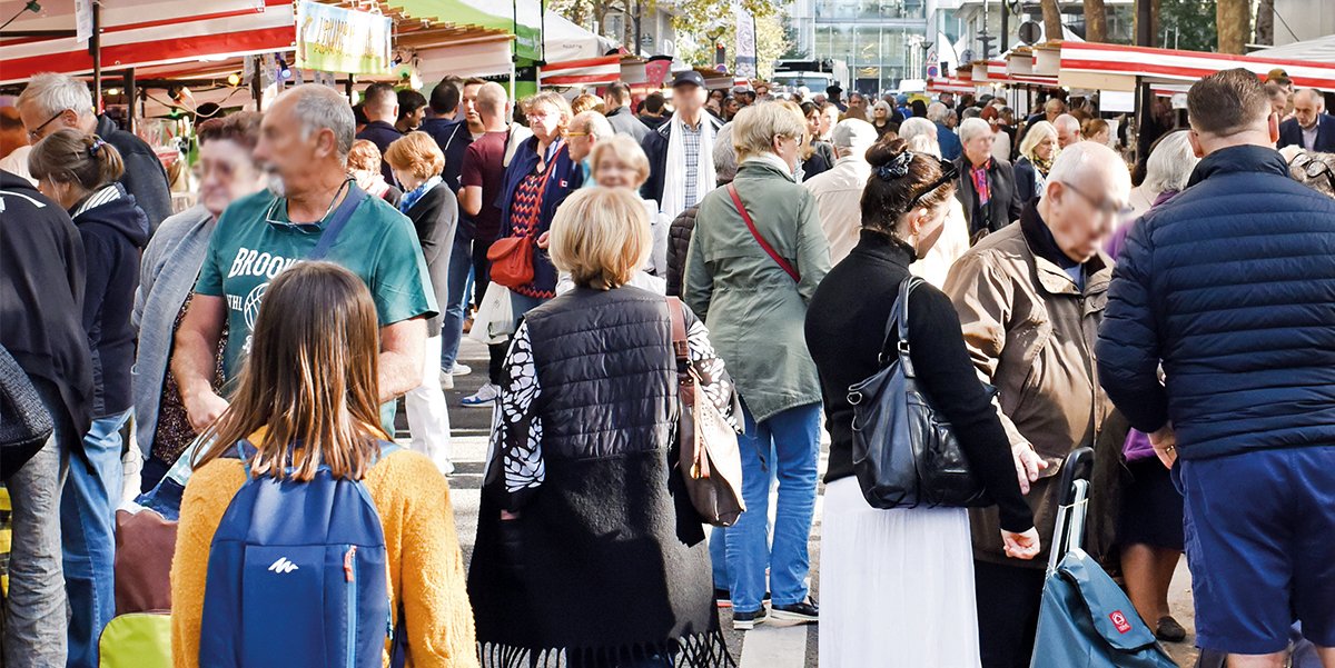 [#Alire]La mesure 2024 de la situation sociale à Paris, conduite par #Apur et ses partenaires, dresse un état des lieux partagé pour mieux anticiper et prévenir les fragilités sociales.👇
apur.org/fr/population-…

#social #emploi #logement