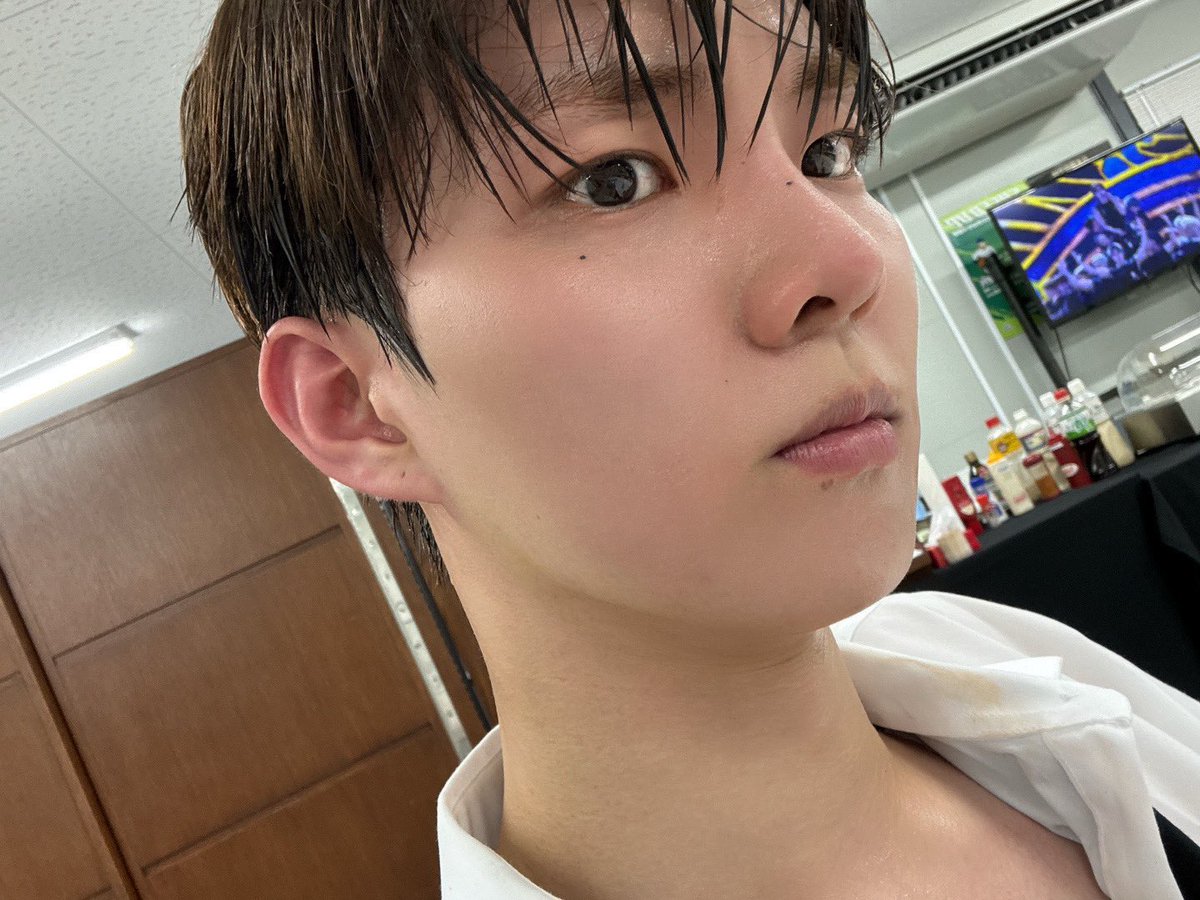 얼굴 너무 한주먹도 안되는 애기다 진짜