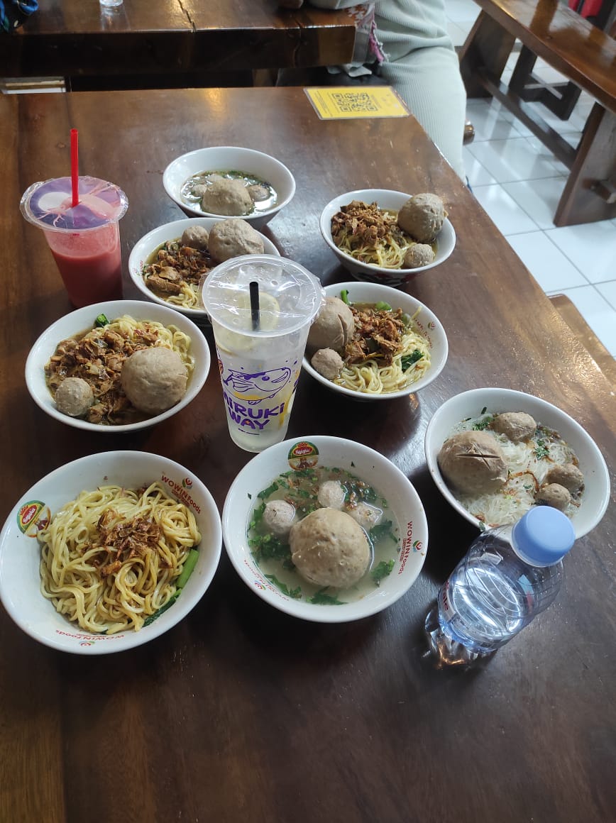" Aku tak bisa berbohong,,,,dan aku akui,, slalu ada Rindu buat kamuhh,,,heuheuyyy alah geningg🤭😆

*
*
*

Met sore 
Misdasem🍜👍🤗