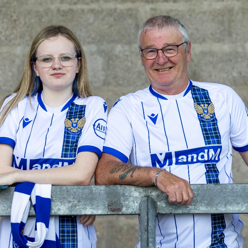 StJohnstone's tweet photo. 👏 Plenty of new home and away tops on show at the weekend. 

Not got yours yet? The club shop will be open before kick-off this evening 🛍🛒

#SJFC