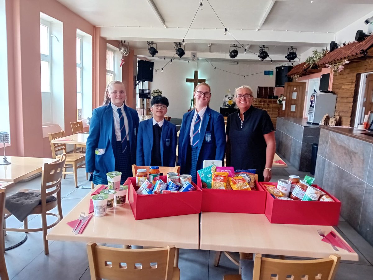 Shout out to everyone who supported our #StarSports charity fundraiser.
We have dropped off your donations <a href="/AmazingGraze/">Annika B</a>. Making a real difference to #OurBlackpool together!  #Service #LeadingMyCommunity #BeYourBest