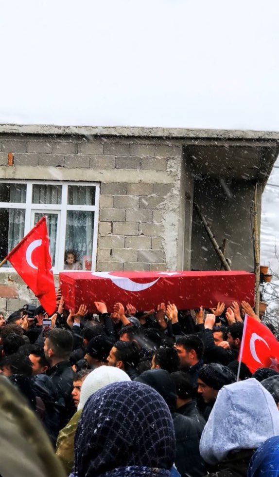 Dilde sermayem hakîkî bir âh kaldı