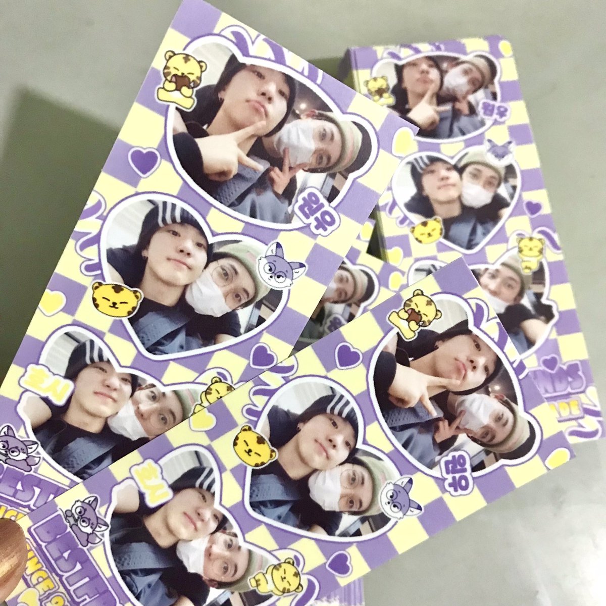 ennythingz00's tweet photo. looking for printing shop to print your freebies, giveaways and fansupport for concerts and fan meetings? 

I GOT YOU🤩 dm us now!💌✨

📌Handbanners - 9 pesos
📌Photocard &amp; Polaroid - 3 pesos
📌Photostrips - 4 pesos
📌Stickers - 1.25 pesos
and moreee…

check my bio for proofs❤️ https://t.co/Y19qtVmf6Q
