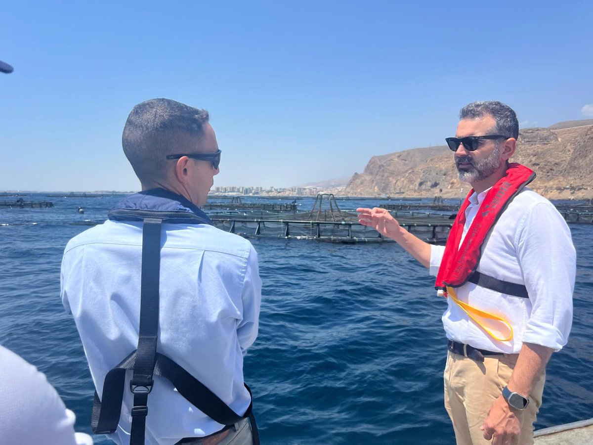 #Ayudas | <a href="/AndaluciaJunta/">Junta de Andalucía</a> anuncia en una visita a <a href="/cookeespana/">Cooke España</a> tres convocatorias de ayudas para el sector pesquero y acuícola de más de 15 millones de euros 

buff.ly/gJ3X1Re