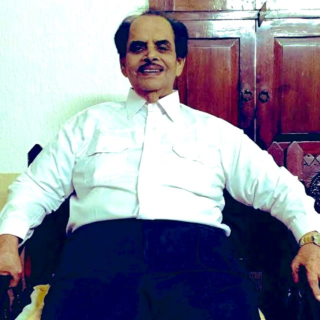 ముఖంలో ఎప్పుడూ చక్కటి ప్రశాంతత,  ఒక ఆత్మీయా పలకరింపు. వాక్కులో స్వచ్చత.  ఆయన ఒక గొప్ప గేయం రచయిత, కధా రచయిత మరియు చిత్రకారులు కూడా. ఆయనే శ్రీ శివ శక్తి  దత్త గారు. ప్రముఖ సంగీత దర్శకులు కీరవాణి గారి తండ్రి గారు. వారు ఇక లేరు. వారి ఆత్మకి శాంతి కలగాలని ఆ ఈశ్వరుడిని కోరుతున్నా🙏