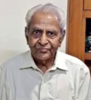 AitcaIndia's tweet photo. @AshwiniVaishnaw
@RailMinIndia
Hon'ble Railway Minister's father, Shri Daulal Vaishnaw passed away today at AIIMS Jodhpur. 

Deepest condolences from AITCA on behalf of train controllers of IR. May his soul rest in peace. Om shanti.💐🙏 https://t.co/nozzmzaZoa