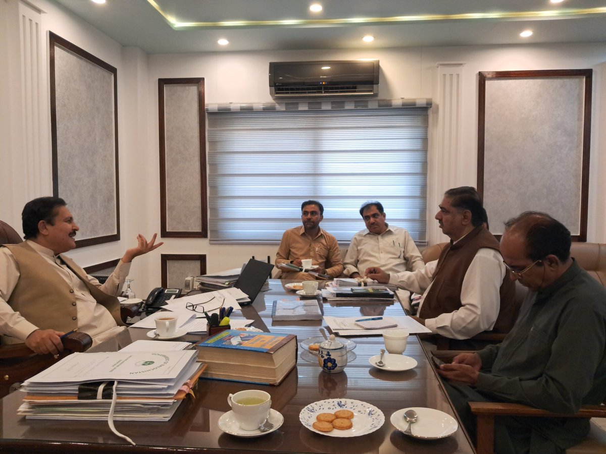 ڈاکٹر پرویز نوشیروانی، سیکرٹری قانون نے محکمہ قانون کے پی ایس ڈی پی منصوبوں پر محکمانہ ذیلی کمیٹی کے اجلاس کی صدارت کی، تاکہ وزیر اعلیٰ اور چیف سیکرٹری کی ہدایات کی روشنی میں عملدرآمد کے عمل کو تیز کیا جا سکے۔
<a href="/cs_balochistan/">Chief Secretary Balochistan</a> <a href="/dpr_gob/">Govt. of Balochistan</a>