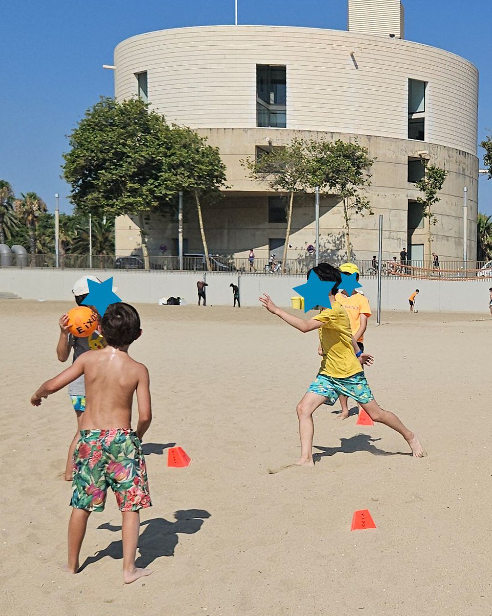 Programació, electrònica, robòtica, jocs a l'aire lliure i platgeta a la primera setmana del nostre #Casal d'#Estiu #STEAM 2025! ☀️ 🤖 🏖️