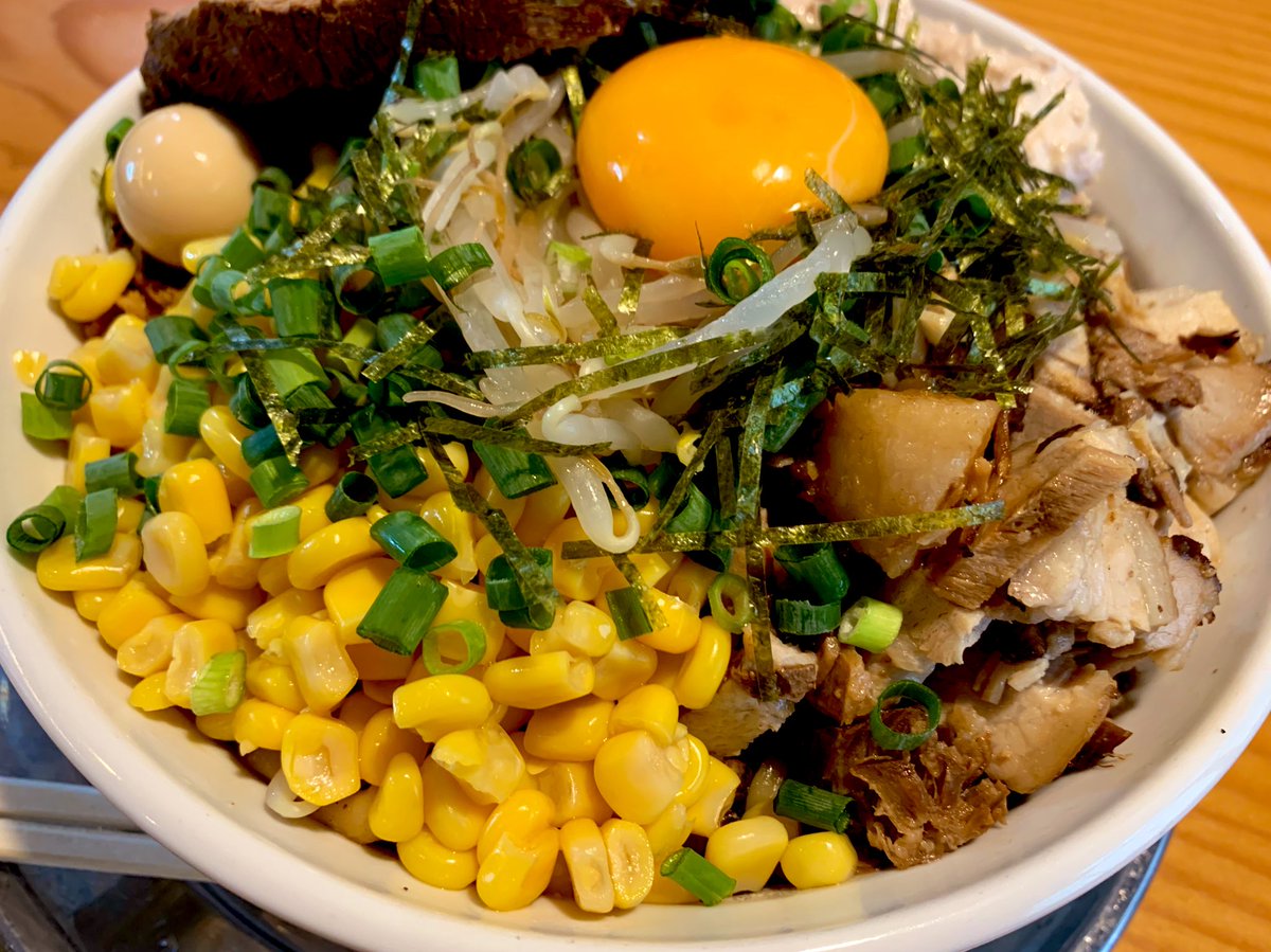 煮込みや 左斜め上24°/自家製麺 てる'ZU 限定 ツナマヨコーンの冷まぜ