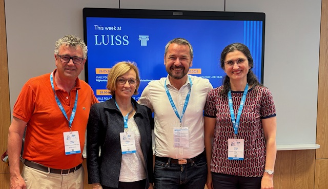 🌟 The 2024 #journalmetrics continue to resonate across our community:
📊 #ImpactFactor: 4.30
📊 #CiteScore: 7.3
In this picture from the last #EAA2025 Congress: Paul André, Araceli Mora, Andrei Filip, and Nadia Albu 
#AiE #AccountingResearch #AcademicPublishing <a href="/EAA_ARC/">EAA</a>