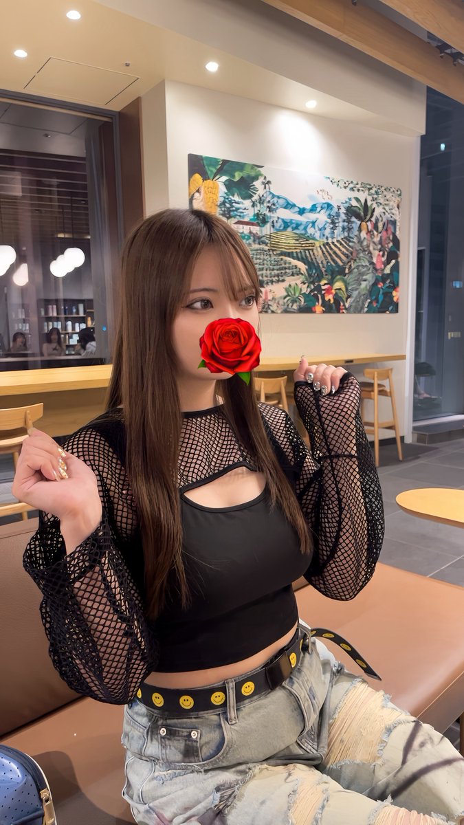 GraceBloompop's tweet photo. 某マーケ会社人事部Hカップ https://t.co/aKG0WmwAQq