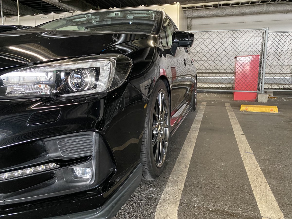 レヴォーグのアライメント調整.ワイトレ再装着.車高調整をお願いしてきました✨️

2枚目と4枚目がbeforeです

やっぱツラは大事ですね！！カッコよくなって大満足！！

アライメントも調整してもらったので安心して走れます

車高はメーカー基準値で取り付けされてたので5mmダウンしてもらいました😙