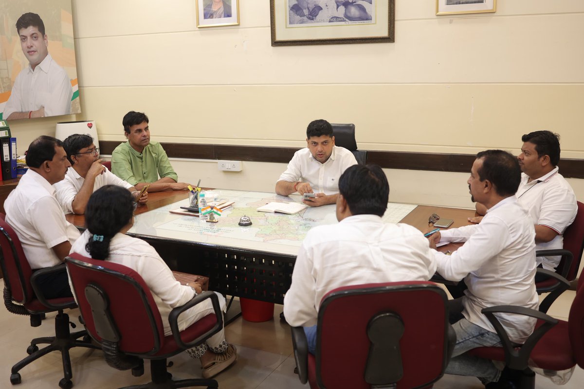 amitspatkar's tweet image. Held a focused meeting with the @INCMinority of Goa at Congress House, Panaji. The concerns of our minority communities cannot be overlooked — it is our duty to ensure their voices are heard and represented. Under the BJP regime, these voices have been systematically sidelined.…