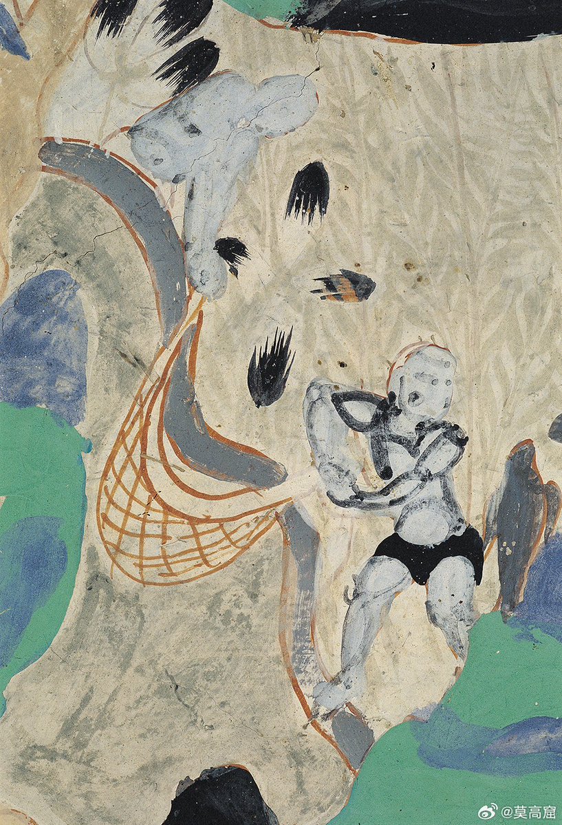 DunhuangAcademy's tweet image. 🎣 Ever wondered how ancient Chinese fishermen dressed?
The mural in Mogao Cave 296 from the Northern Zhou Dynasty (557-581) vividly captures a fisherman at work — shirtless and wearing a dubiku (traditional waist-wrap) — skillfully casting his net into the water. The scene…