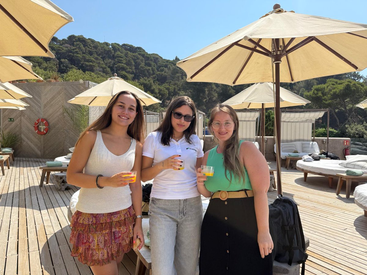 La semana pasada el equipo de Inveready disfrutó de un día de desconexión y lleno de buenos momentos en la costa brava,con actividades de #teambuilding para fomentar y mejorar la relación entre los miembros de un equipo que no para de crecer. Una experiencia para recargar fuerzas