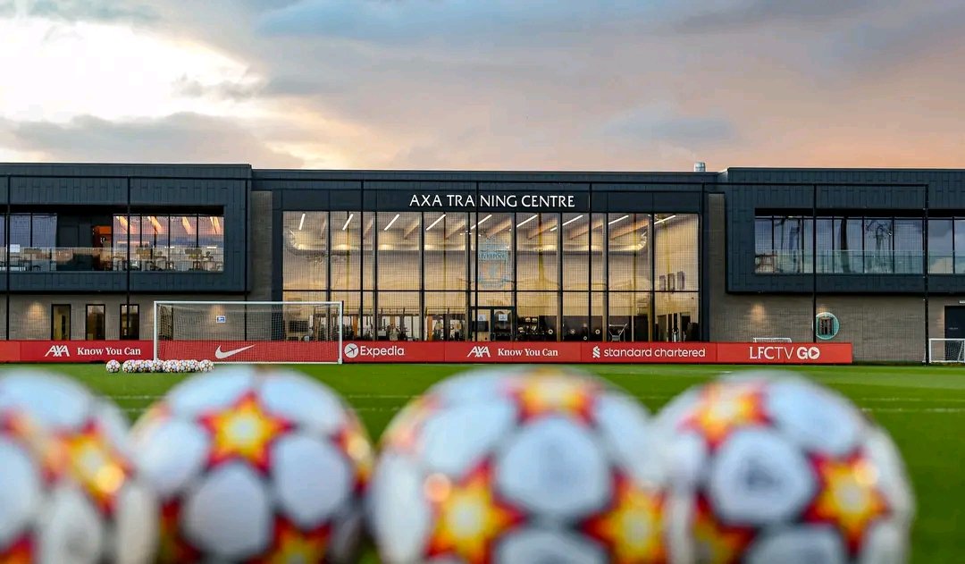 Keri23LFC's tweet photo. Reds, It's another day to say the YNWA. Who's online? Let's connect, follow and put on notifications to engage each other mates.. 🔴📍
Comment YNWA and repost if you agree 🫶
#LFC #YNWA #AnfieldMagic https://t.co/7269Lqc6rp