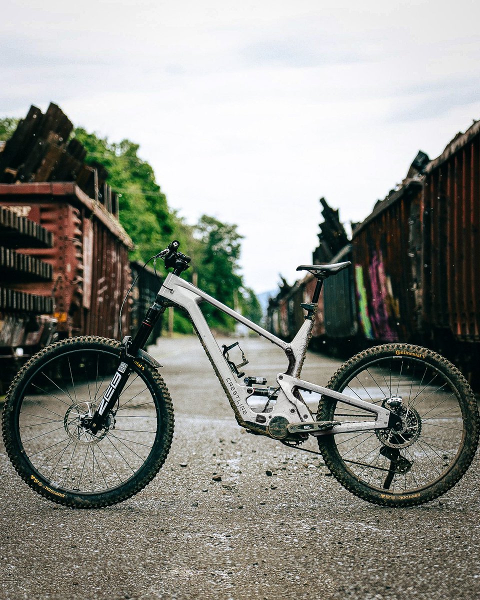 Crestline Bikes agota en horas su edición limitada con motor DJI Avinox

7000 pavos solo el cuadro y se ha agotado