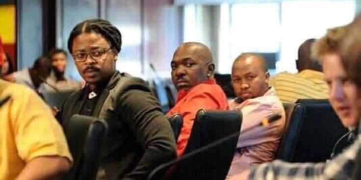 Dj NDILE (@mzwandilesontu2) on Twitter photo <a href="/TebogoRantao/">Tebogo Rantao</a> your #MyTop10at10 please go and join the ladies on the desk and become a DJ <a href="/tboseZA/">#MothoWaBatho</a> 📻🔥 <a href="/TebogoRantao/">Tebogo Rantao</a> your #MyTop10at10 please go and join the ladies on the desk and become a DJ <a href="/tboseZA/">#MothoWaBatho</a> 📻🔥