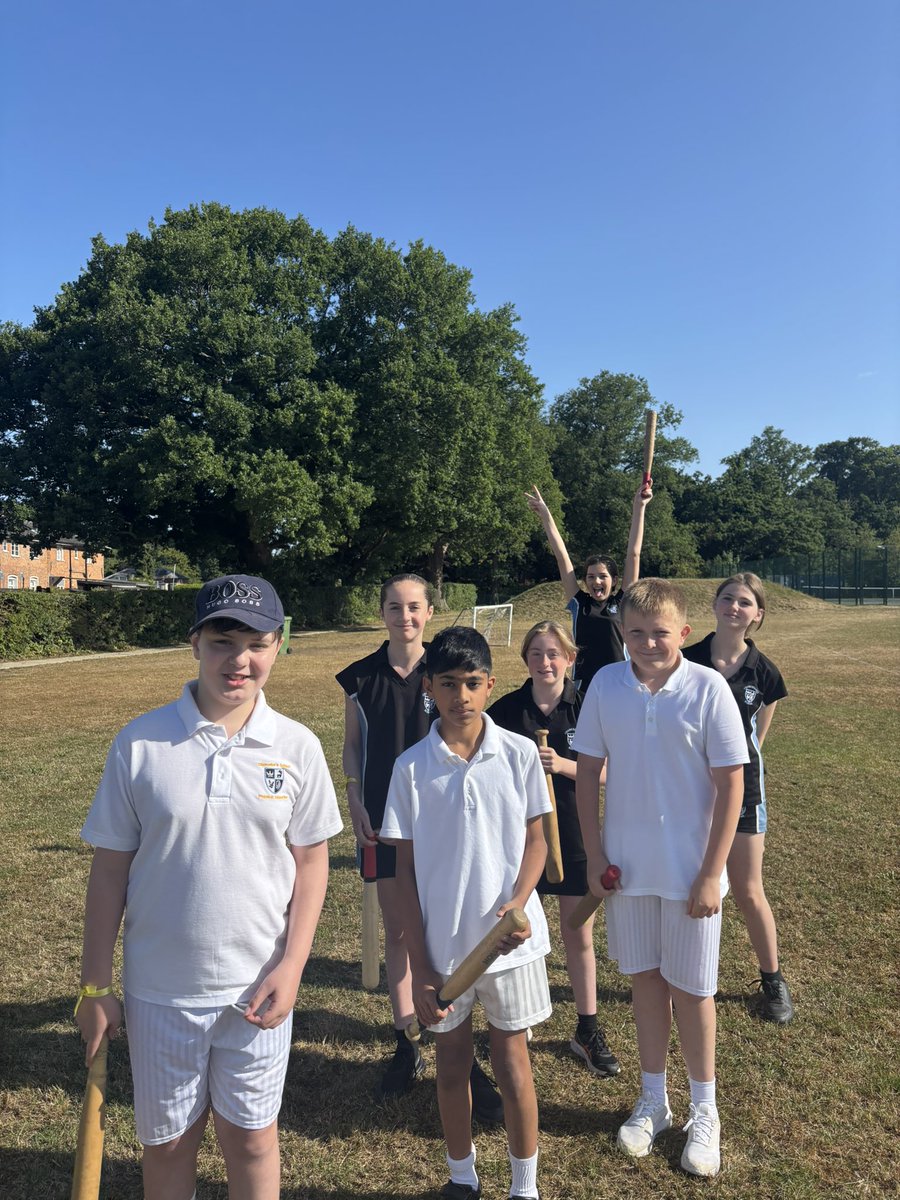 Miss Harrison tweet media