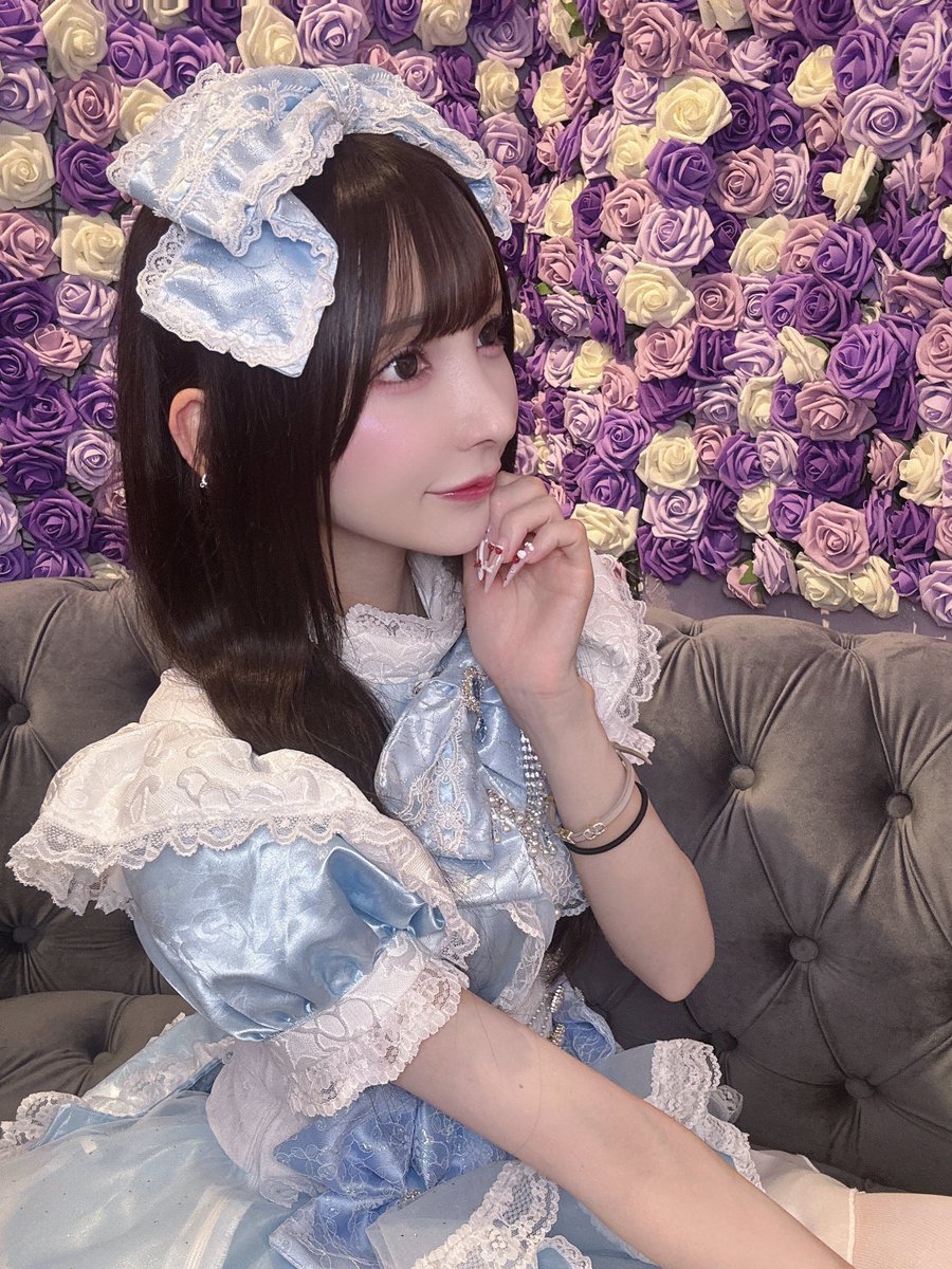 バンニ美容整形外科で鼻フルをして7ヶ月経過しました🩵🪽

感染や腫れもなく、完全に完成系だと思います😌✨
正面から見た時のACRも、横から見た時の鼻筋のラインも綺麗すぎてお気に入りです❣️ https://t.co/3fxBxjtNbw