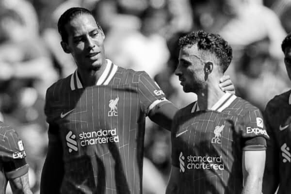BossLFCgoals's tweet image. Happy 34th birthday, @VirgilvDijk 🔴
We couldn’t have a better man to guide us through this difficult time. Let’s go and win everything for Diogo. ❤️