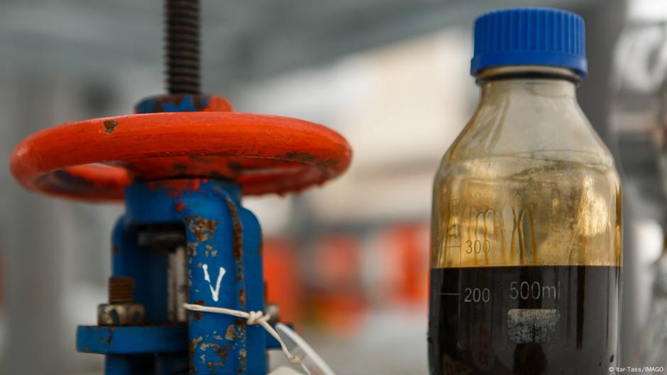 Доходы России от нефти тают. В июне нынешнего года доходы российского бюджета от нефти и газа снизились более чем на треть по сравнению с июнем 2024-го. Поступления составили 494,8 млрд рублей. Это самый слабый показатель с января 2023 года. При этом предпосылок для нового