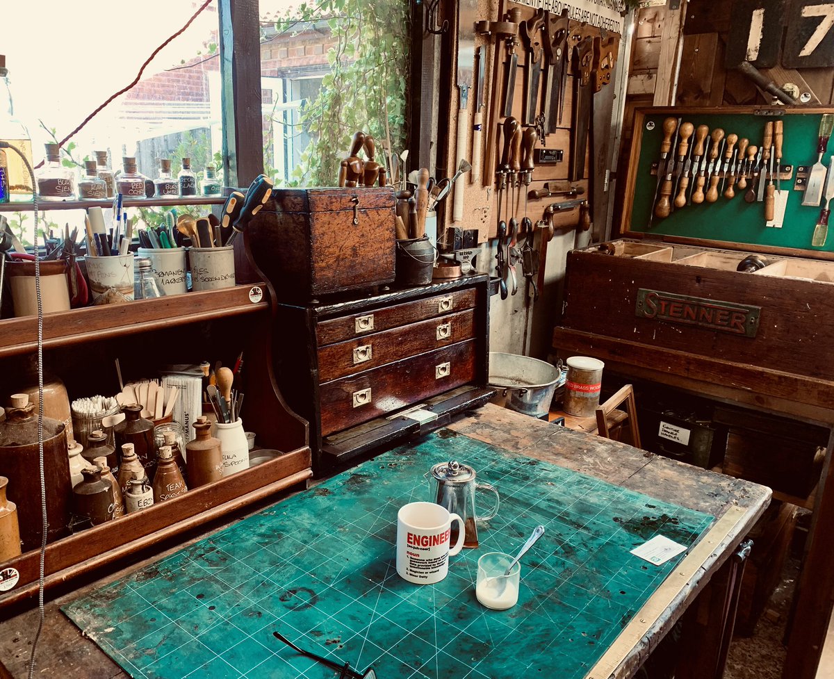 2016industrial's tweet image. How can something so good, cause so many injuries 😉🤣 I do love my workshop though ❤️ #workshop #restoration #antiques #repair