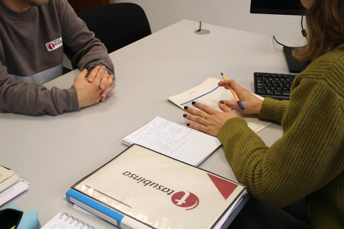 🔍 TASUBINSA no solo genera empleo: también presta apoyos en la vida diaria de personas con discapacidad intelectual.
🏡 Gestión económica, trámites, visitas médicas… todo para su autonomía e inclusión.
👉 Más info: f.mtr.cool/ifcsonsdrw
#Inclusión #Autonomía
