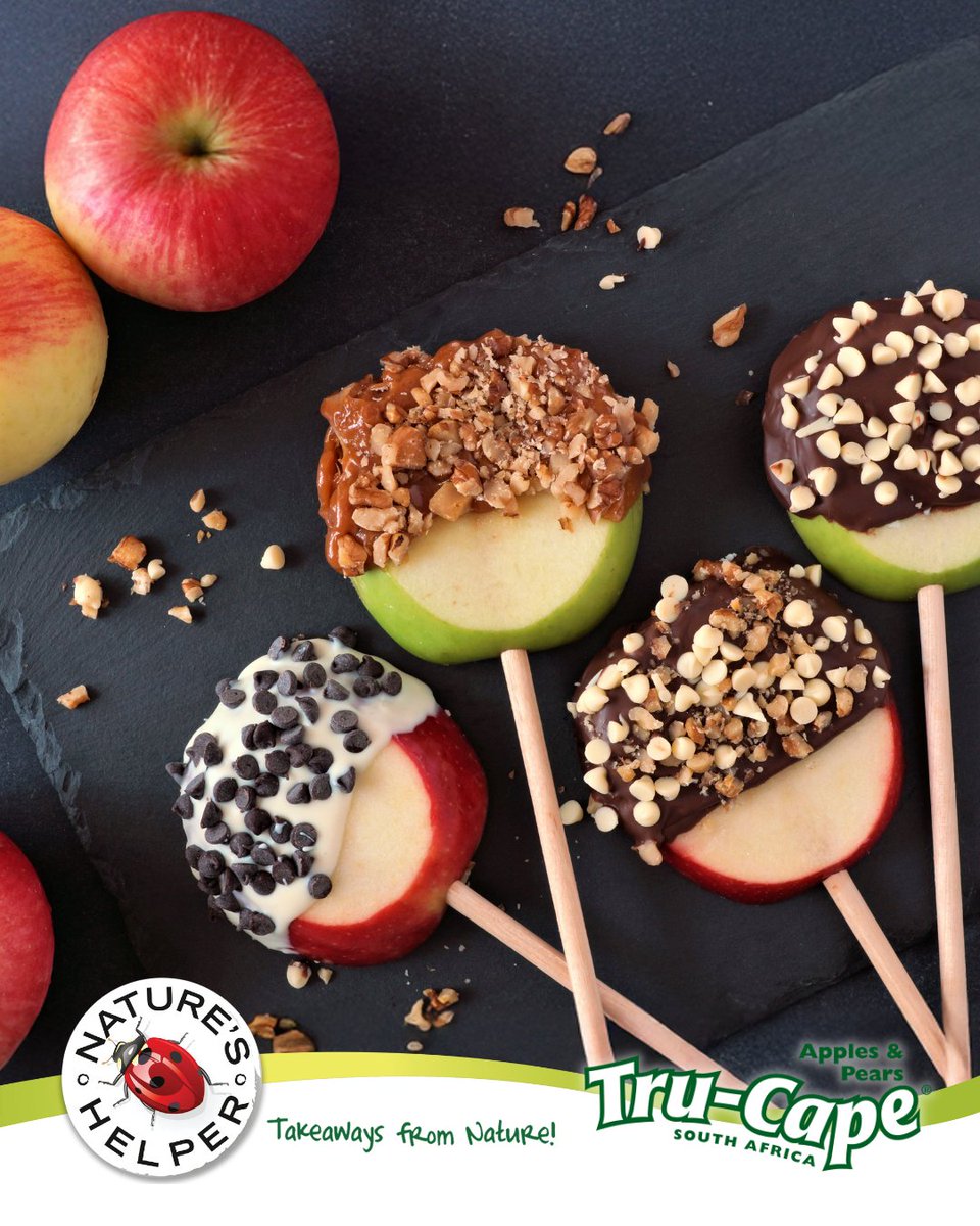 Dip Tru-Cape apple slices in dark chocolate for a sweet &amp; healthy treat. Try apple rounds dipped in 70% dark chocolate and add a sprinkle of nuts! 🍫#TruCape #HealthyTreats #FruitSnacks 🍎🍐