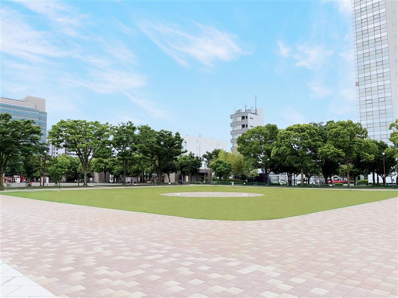 timescar_jp's tweet image. #カーシェア で行く #神奈川 #厚木中央公園
大人も子どもも楽しめる広い都市型公園⛲️
 ̄V ̄ ̄ ̄ ̄ ̄ ̄ ̄ ̄ ̄ ̄ ̄ ̄ ̄ ̄
園内の見どころや楽しみ方、周辺のグルメ情報などをご紹介✨
8月2日と3日には市内最大のお祭り「あつぎ鮎まつり」も開催されます🎶
▼レポートはこちら
timesclub.jp/sp/tanomachi_e…