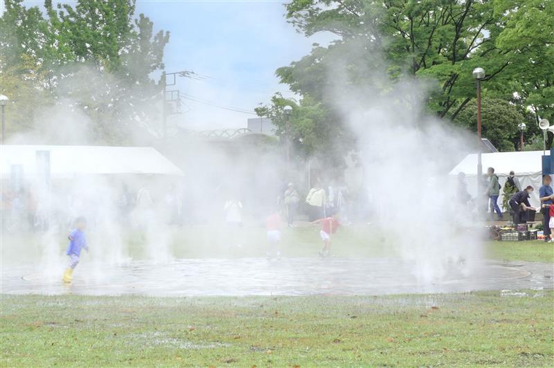 timescar_jp's tweet image. #カーシェア で行く #神奈川 #厚木中央公園
大人も子どもも楽しめる広い都市型公園⛲️
 ̄V ̄ ̄ ̄ ̄ ̄ ̄ ̄ ̄ ̄ ̄ ̄ ̄ ̄ ̄
園内の見どころや楽しみ方、周辺のグルメ情報などをご紹介✨
8月2日と3日には市内最大のお祭り「あつぎ鮎まつり」も開催されます🎶
▼レポートはこちら
timesclub.jp/sp/tanomachi_e…