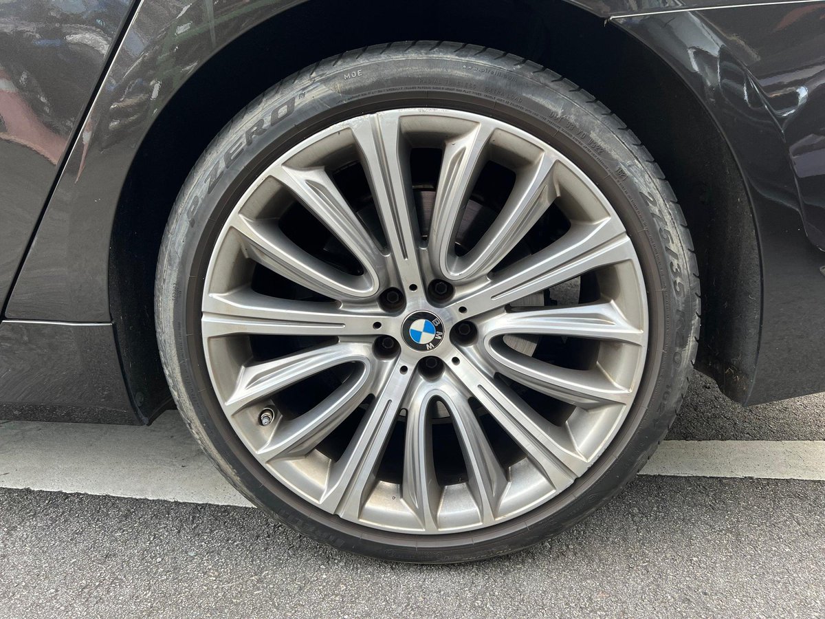 20" Inch Staggered Sport Alloy Wheels available for BMW G12 740Li Car🏎

Tyre Spec: 245/40R20 | 275/35R20

Ping us &amp; Swap your rims now👇😎🛒

#S8685 #ScrapCar #UsedCarRims #OriginalCondition #GenuineProducts #BMW #740Li #7seriesCar #G12 #Sportrims #PropelAuto #Singapore #Swap