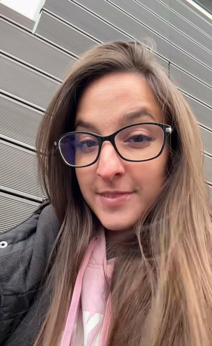 Emzy1275's tweet photo. How did I look with glass 🤩😍❤
I hope I'm cute with it 😊😁 https://t.co/mm3fMRFSOI