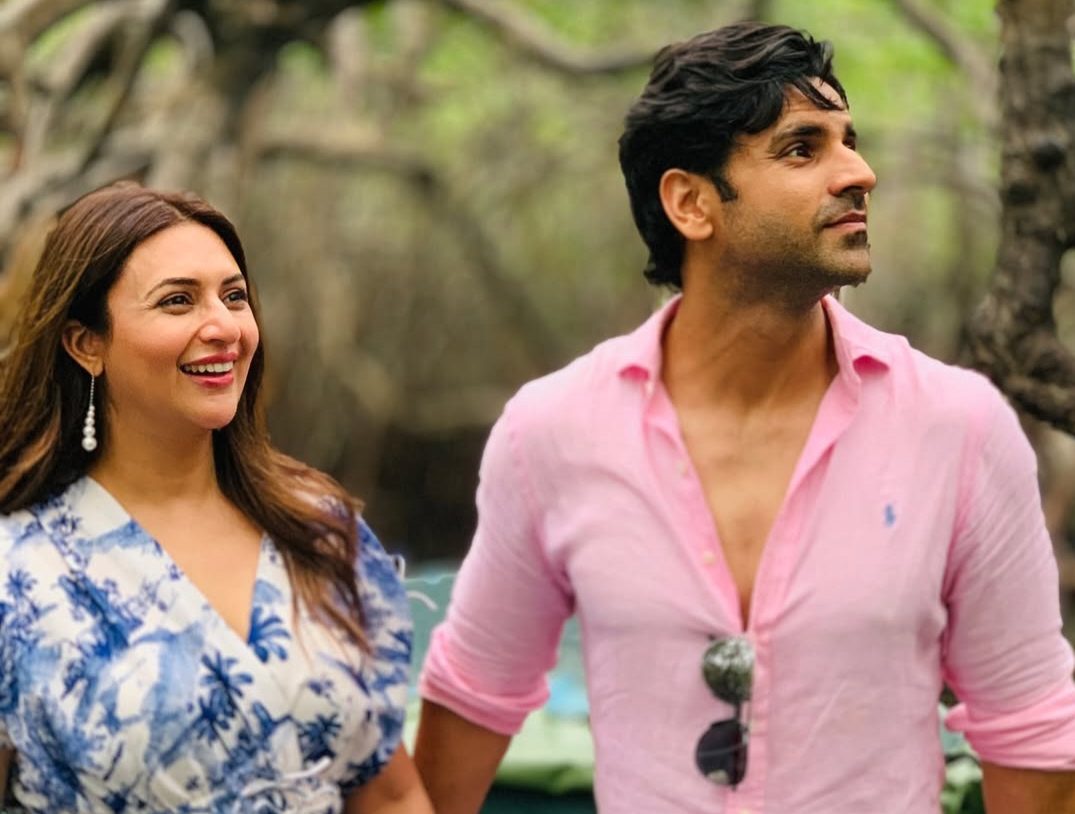 UrbanAsian's tweet photo. Happy Anniversary Divyanka Tripathi &amp; Vivek Dahiya: A Love Story that Continues to Inspire! @Divyanka_T #DiVek #VivekDahiya #DivyankaTripathi @iamneolin01 https://t.co/BurmUVjGtI https://t.co/zTgY9UJYgZ