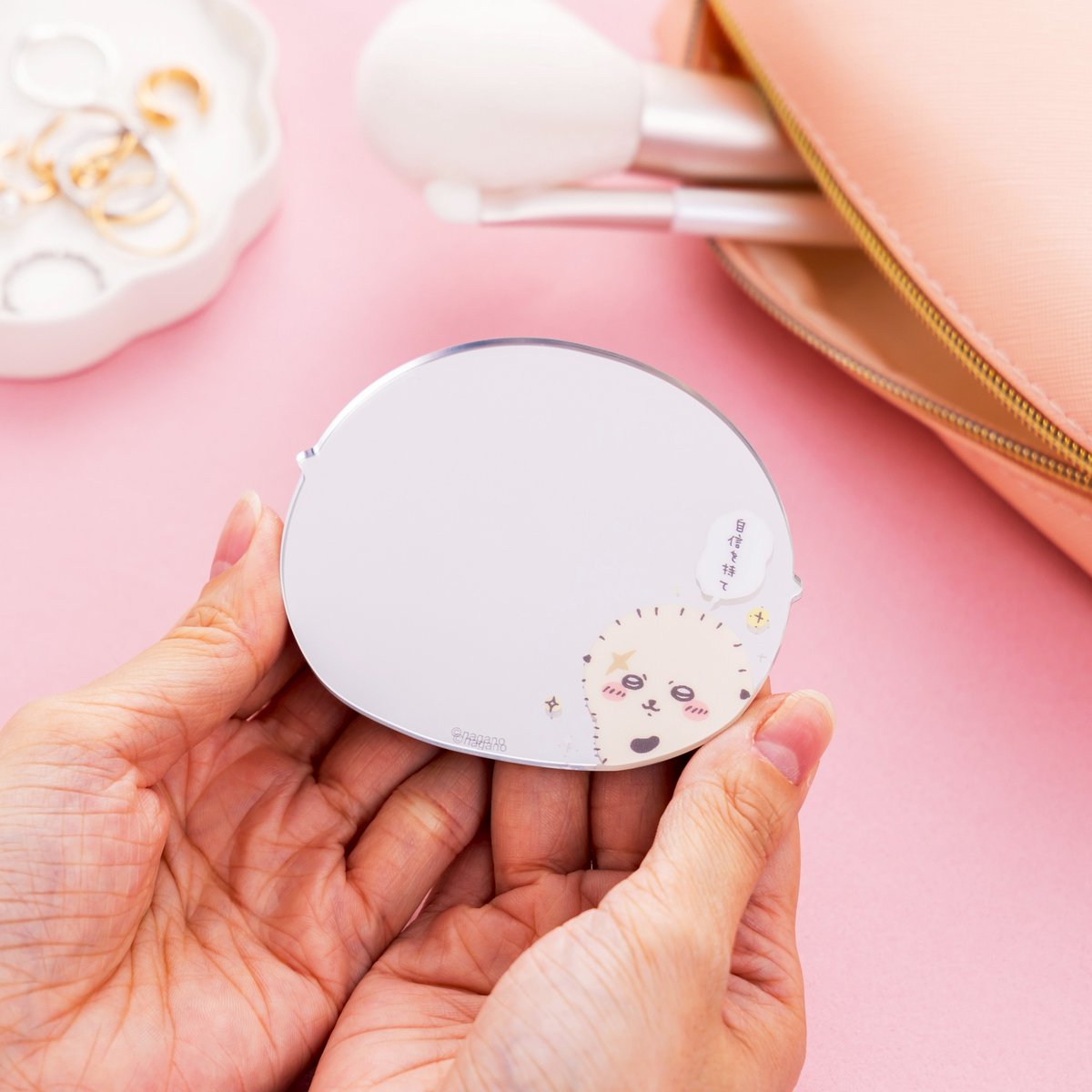 新商品／ 『ラッコのミニミラー』 📝7月18日発売 ・ちいかわマーケット