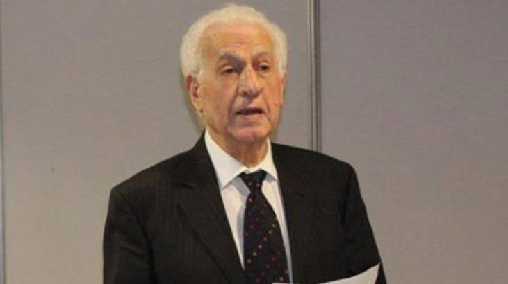 Makedonya Türklerinden şair İlhami Emin, ilkokula 1938’de başlıyor. Memleketi Radoviş Sırpların elinde. Sırpçası yok. Terk… 1941’de okula dönüyor. Şehir Bulgarlarda. Bulgarca? Bir şey anlamıyor. Terk. Gazete satıyor. Satılmayanları kendisi okuyor. Okula dönüş. 
Balkanlılık böyle