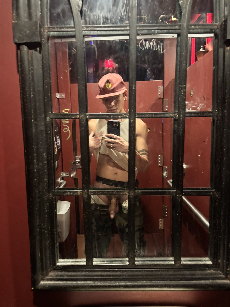 4got I took these at the bar the other night lol