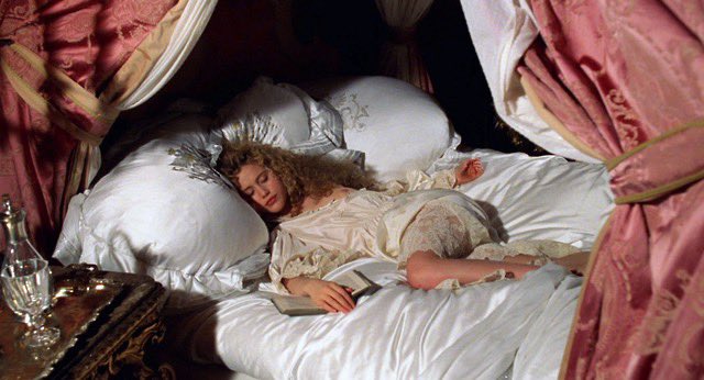 i wasnt meant to work 9-5 im meant to do this and be beautiful