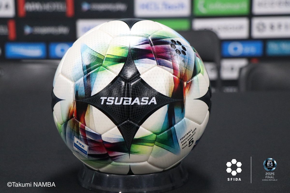 エイプ × nakata.net コラボ サッカーボール GvUpZRnaYAEkuh_.jpg