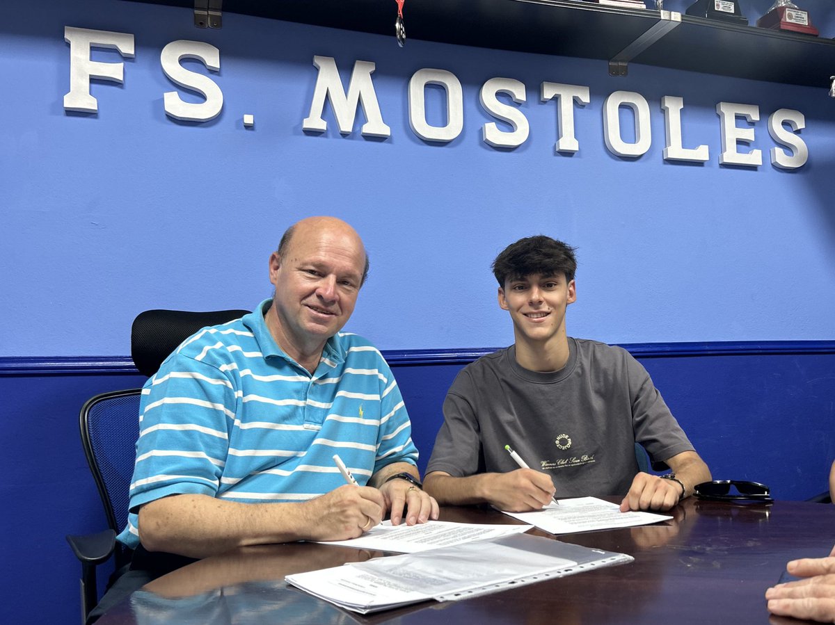 💙FICHAJE💙
Damos la bienvenida a Félix Hernández “Suko” al Club.
Ala, zurdo, con descaro y mucho gol llega del Grupo López Bolaños y firma para las 2 próximas temporadas.
El bueno de Suko va a dar mucho que hablar!
Bienvenido a tu nueva familia <a href="/SukocaceresSuko/">Felixsuko10</a> 
#canteraazul