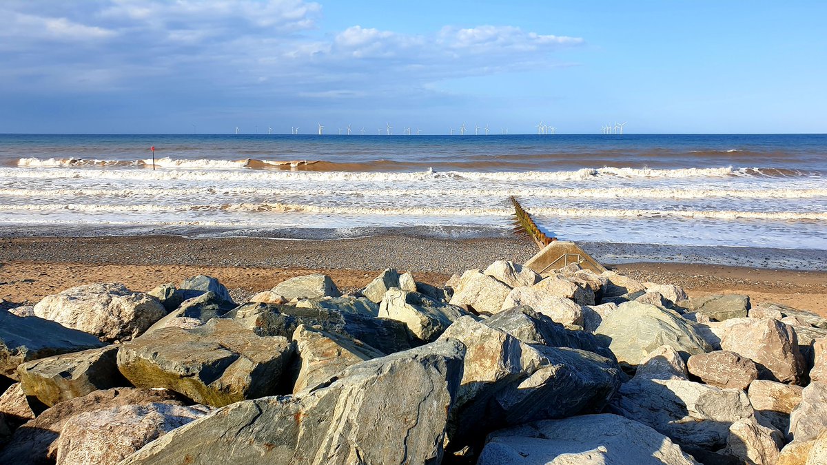 Rocks at the beach with <a href="/kathfrombath/">Kathy 🐈‍⬛💐🐈‍⬛💐🐈</a> #withernsea