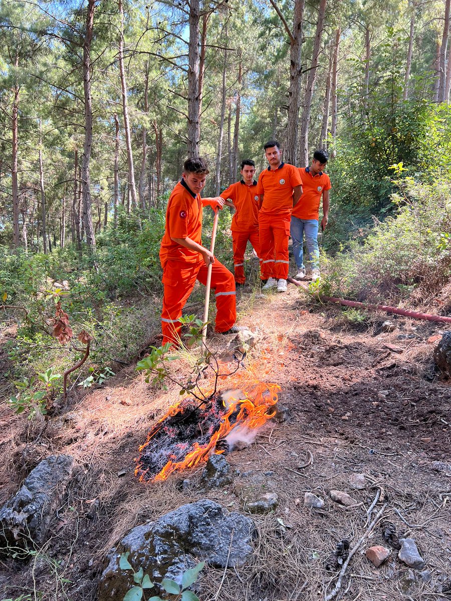 Orman ve Kırsal Alan Yangınlarına Müdahale Eğitimi Kursumuz uygulamalı olarak devam etmektedir.
<a href="/tcmeb/">Millî Eğitim Bakanlığı</a>
<a href="/Yusuf__Tekin/">Yusuf Tekin</a>
<a href="/AntalyaValilik/">T.C. Antalya Valiliği</a>
<a href="/alanya_tc/">Alanya Kaymakamlığı</a> 
<a href="/antalyamem07/">Antalya İl Millî Eğitim Müdürlüğü</a>
<a href="/YUSUFYILMAZ0759/">YUSUF YILMAZ</a>
#alanya