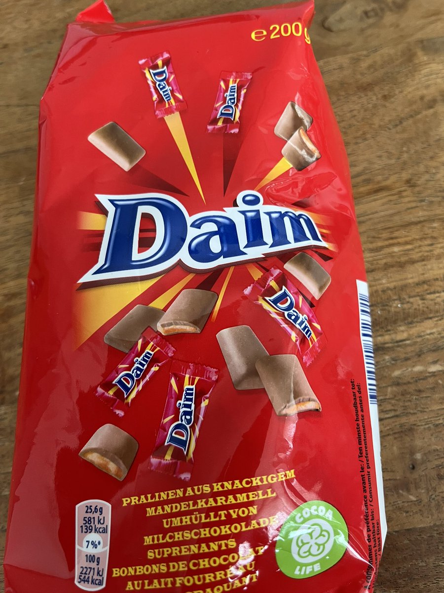 I was 8 years old, running with a …. In my hand. 
Still on the ESt San Siro cloud 9 🤷‍♂️