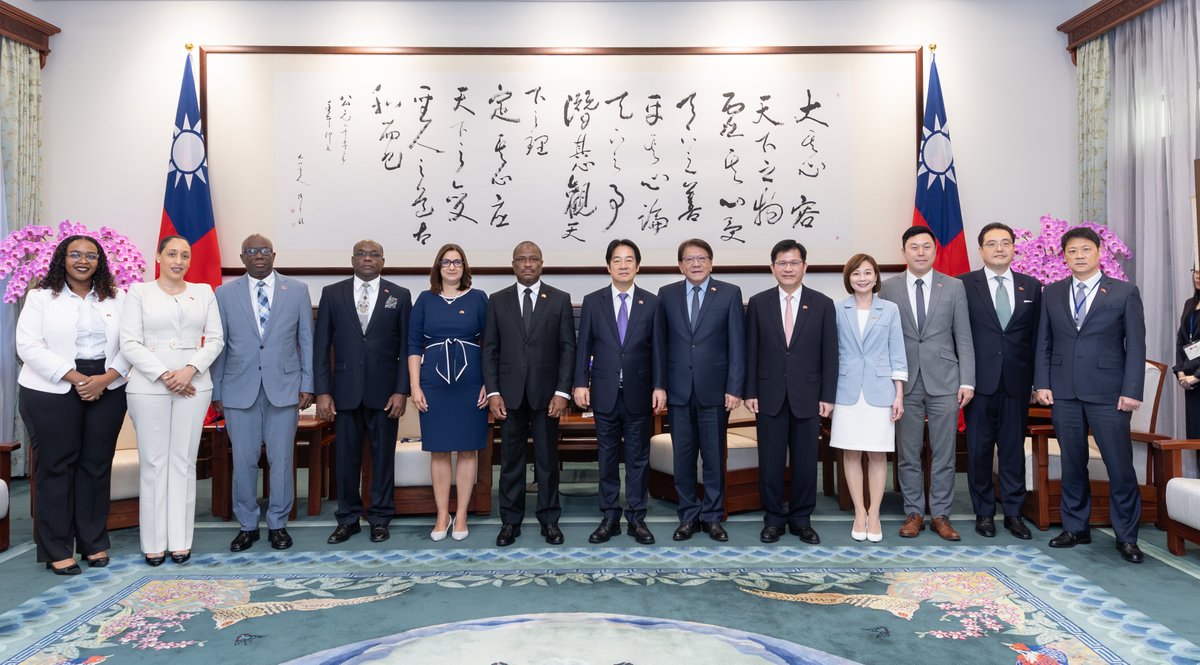 賴清德Lai Ching-te (@chingtelai) on Twitter photo Heureux d'accueillir à #Taiwan le Ministre des Affaires étrangères <a href="/JVHJeanBaptiste/">Jean-Victor Harvel JEAN-BAPTISTE</a>. À l'approche du 70e anniversaire de nos relations diplomatiques, je remercie #Haïti pour son soutien indéfectible et me réjouis d'approfondir notre coopération au bénéfice de nos deux peuples. Heureux d'accueillir à #Taiwan le Ministre des Affaires étrangères <a href="/JVHJeanBaptiste/">Jean-Victor Harvel JEAN-BAPTISTE</a>. À l'approche du 70e anniversaire de nos relations diplomatiques, je remercie #Haïti pour son soutien indéfectible et me réjouis d'approfondir notre coopération au bénéfice de nos deux peuples.